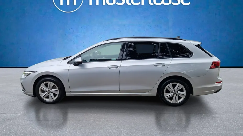 VOLKSWAGEN Golf -