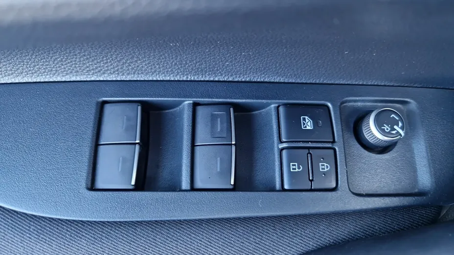 TOYOTA Corolla -