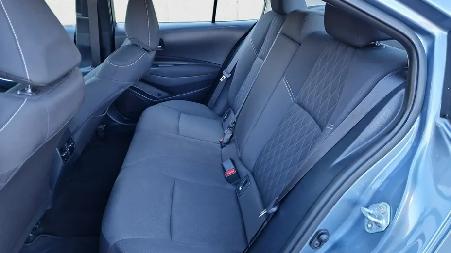 TOYOTA Corolla -