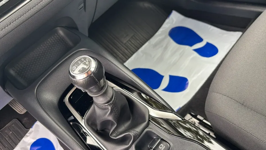 TOYOTA Corolla -