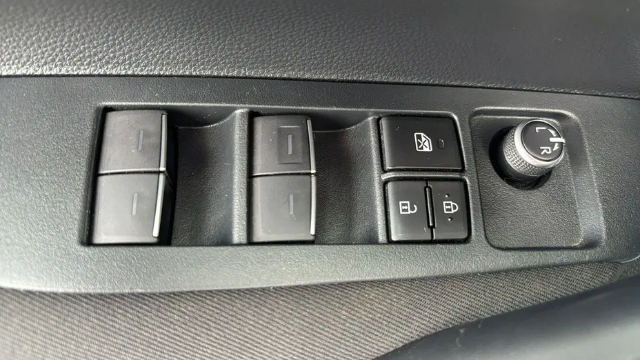 TOYOTA Corolla -