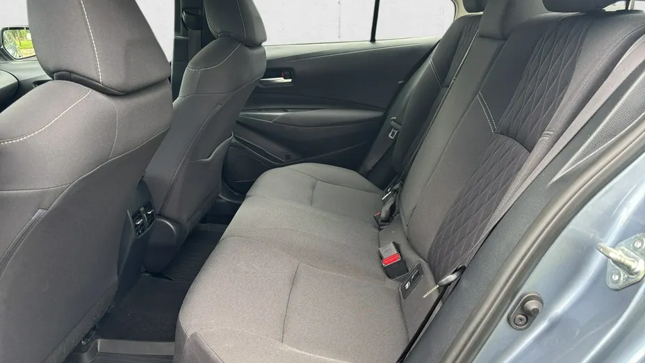 TOYOTA Corolla -