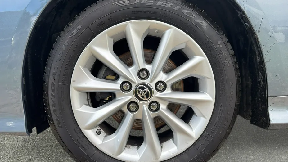 TOYOTA Corolla -