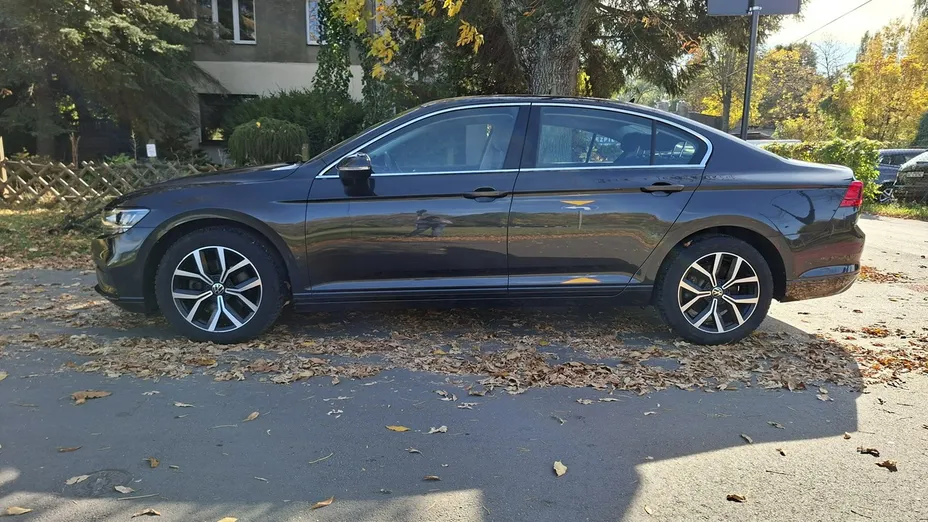 VOLKSWAGEN Passat -