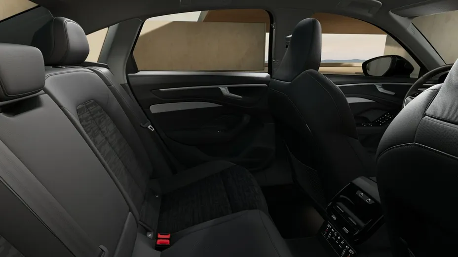 AUDI A6 -