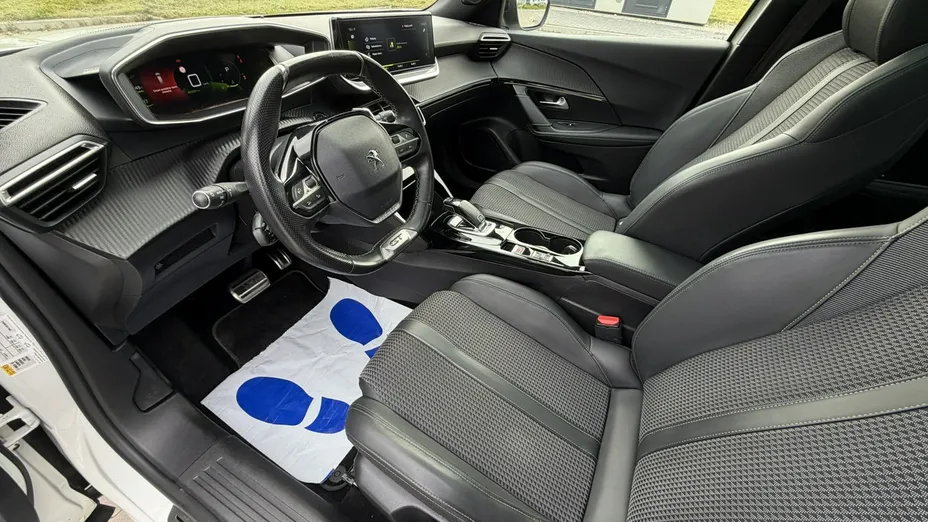 PEUGEOT 2008 -