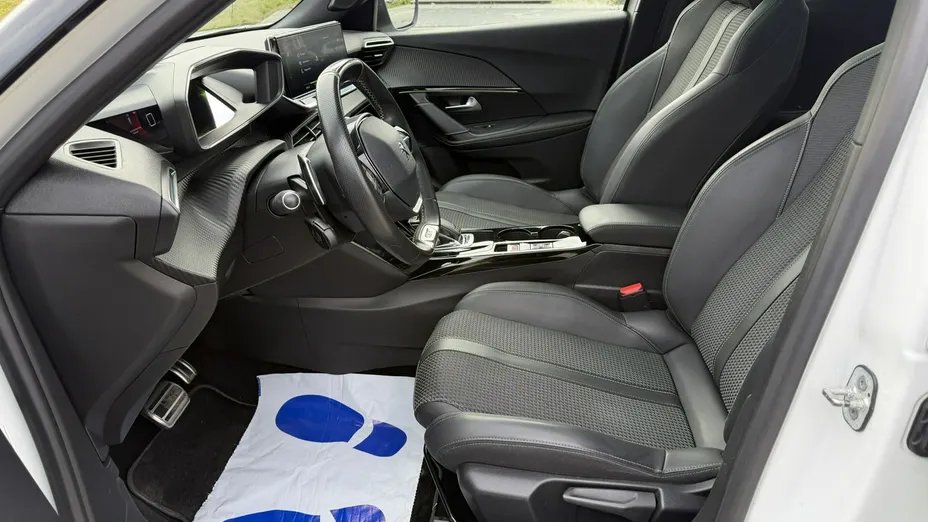 PEUGEOT 2008 -