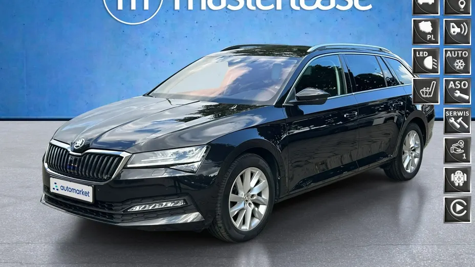 SKODA Superb -