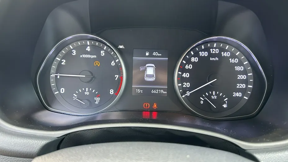 HYUNDAI i30 -