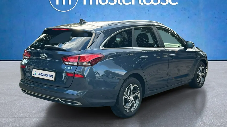 HYUNDAI i30 -