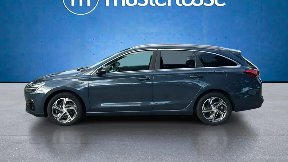HYUNDAI i30 -