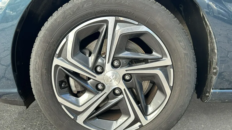 HYUNDAI i30 -