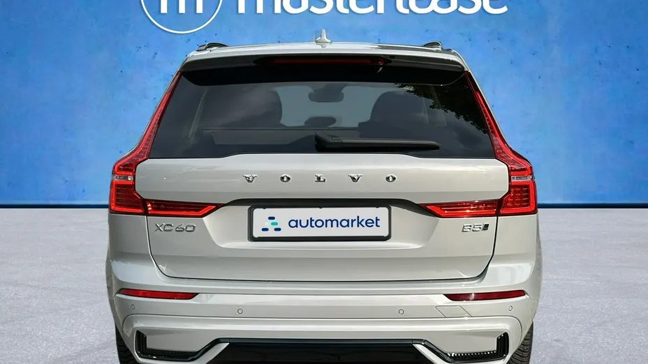 VOLVO XC60 -