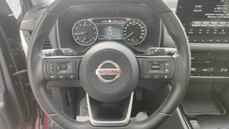 NISSAN Qashqai -