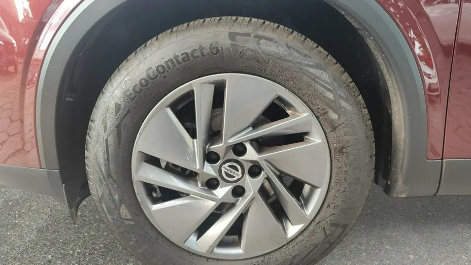 NISSAN Qashqai -