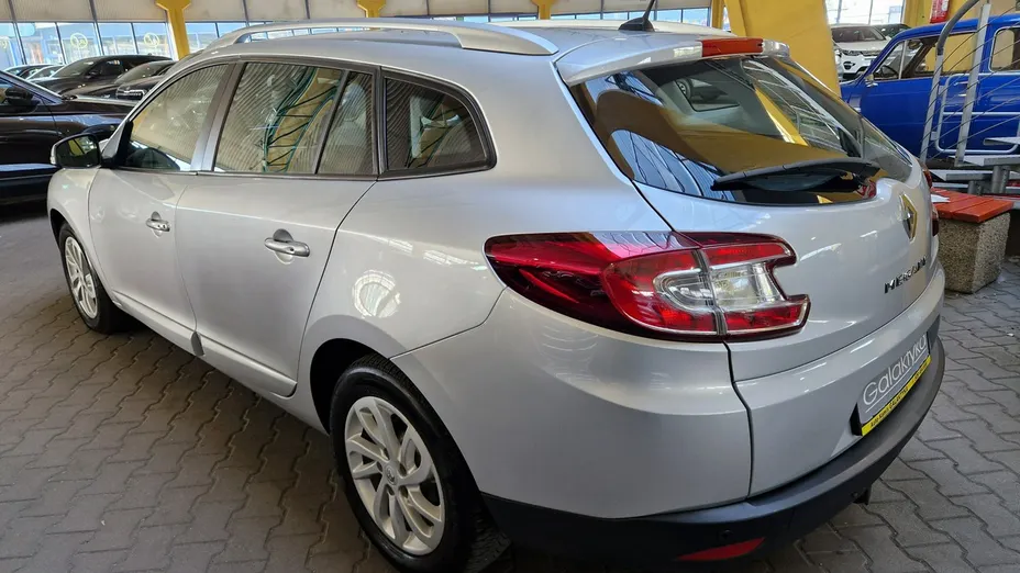 RENAULT Megane -