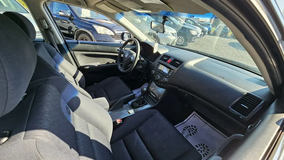 HONDA Accord -