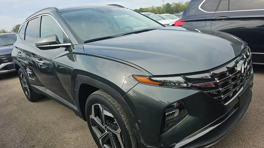 HYUNDAI Tucson -