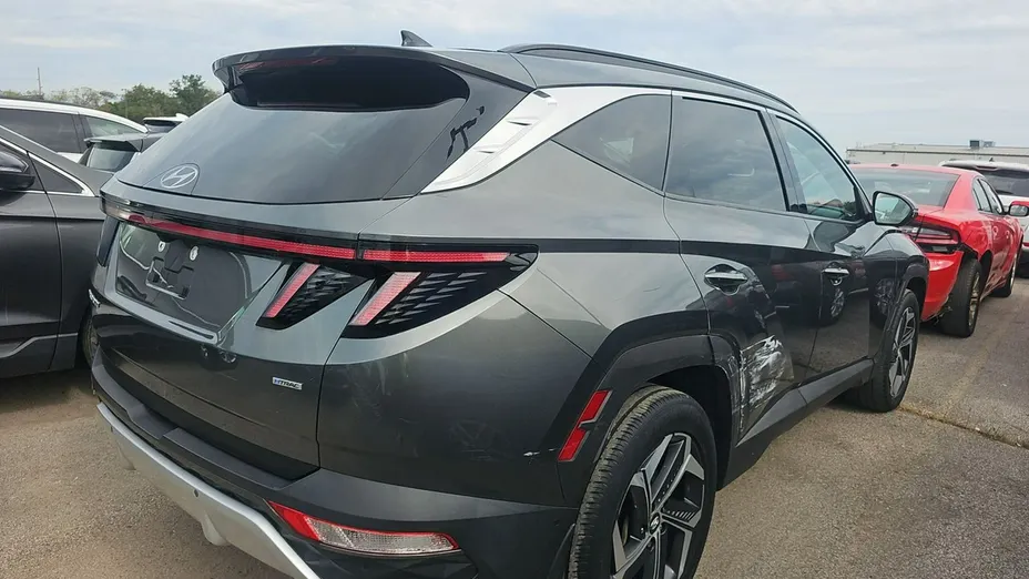 HYUNDAI Tucson -