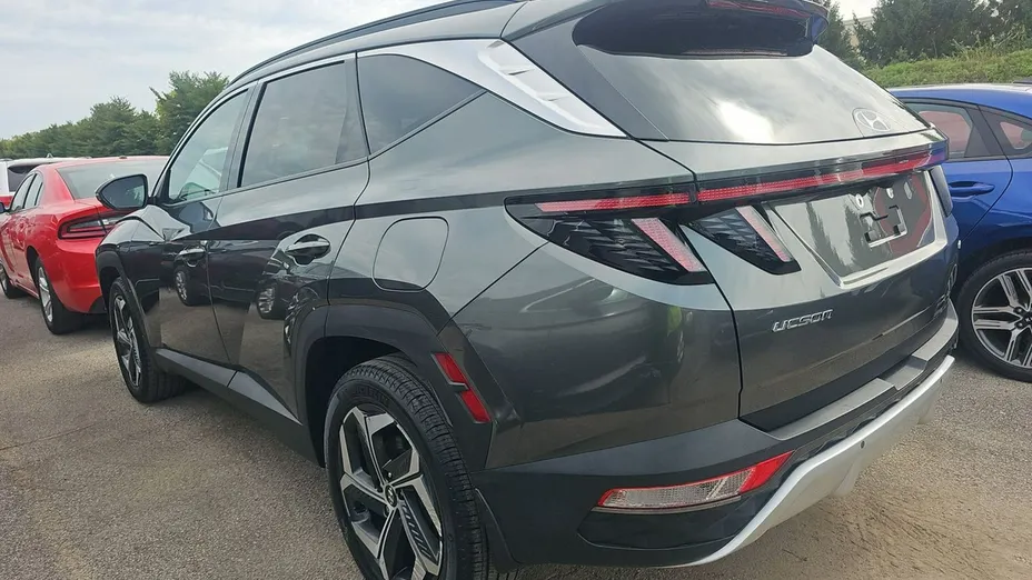 HYUNDAI Tucson -