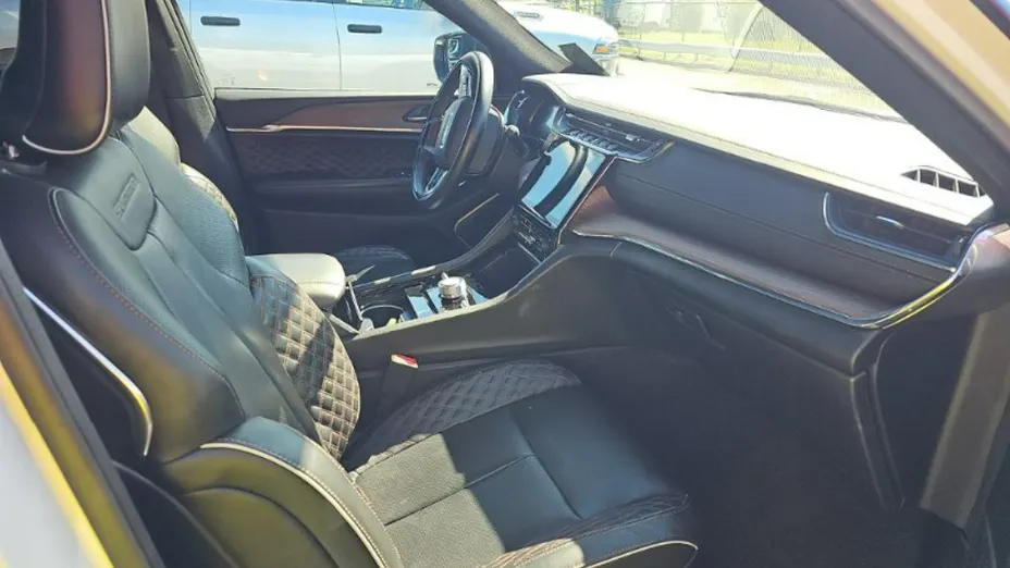 JEEP Grand Cherokee -