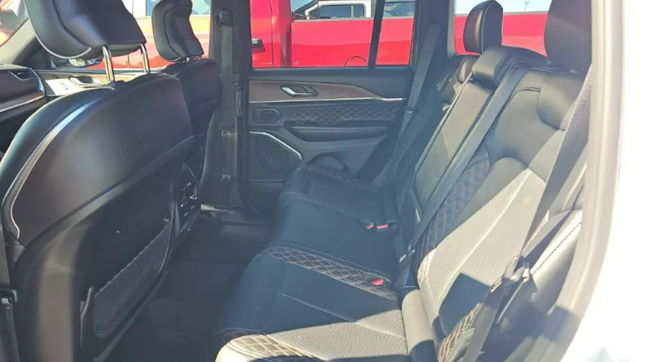 JEEP Grand Cherokee -
