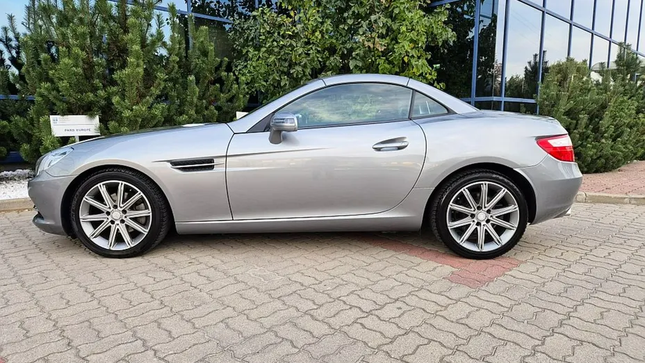 MERCEDES-BENZ SLK -