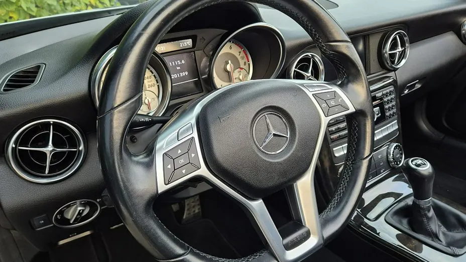 MERCEDES-BENZ SLK -
