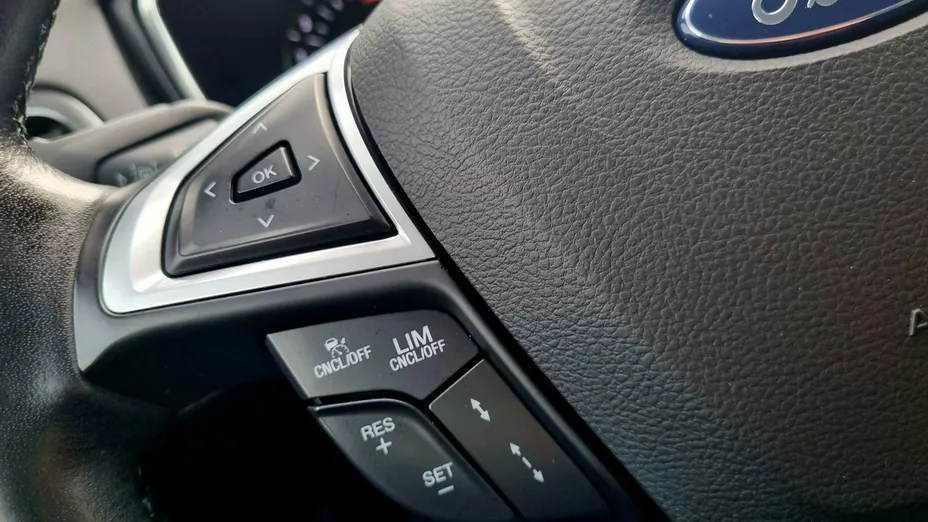 FORD Mondeo -