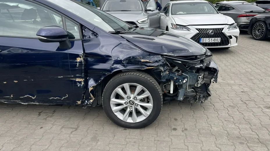 TOYOTA Corolla -