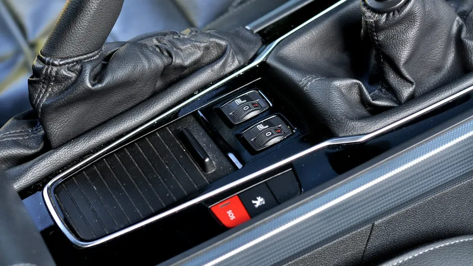PEUGEOT 508 -