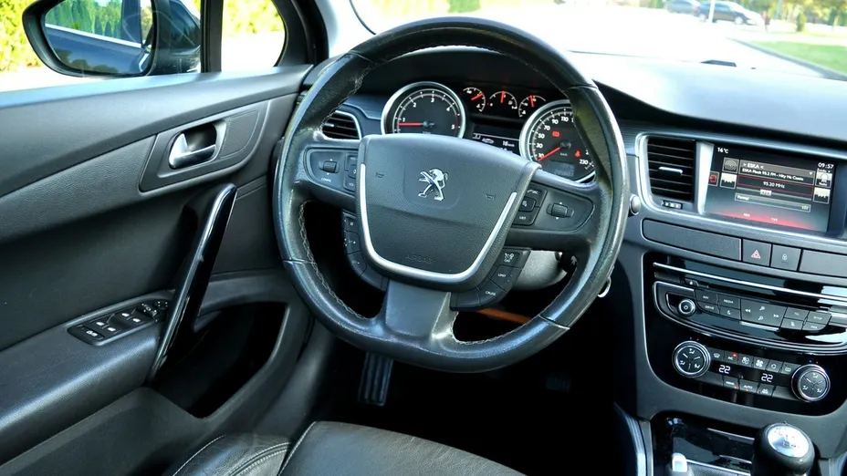 PEUGEOT 508 -