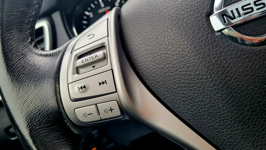 NISSAN X-Trail -