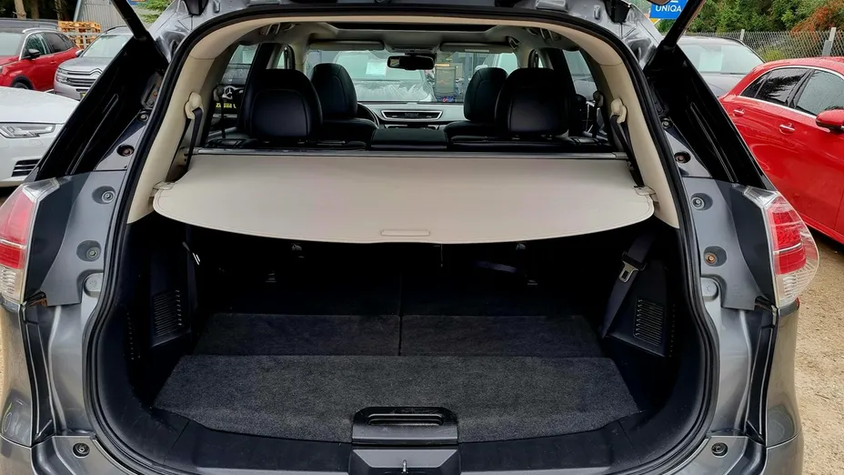 NISSAN X-Trail -