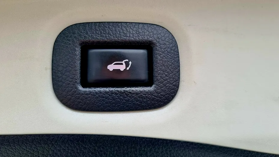 NISSAN X-Trail -