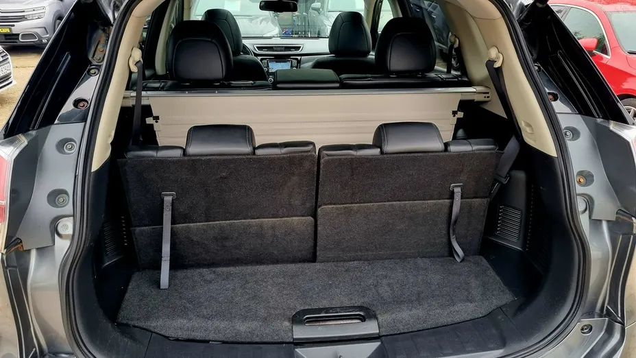NISSAN X-Trail -