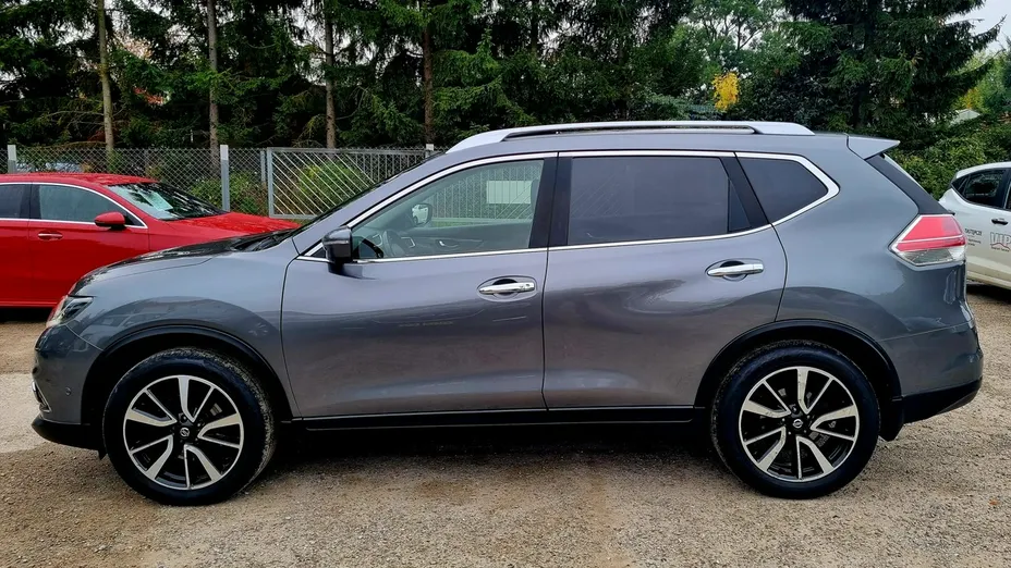 NISSAN X-Trail -