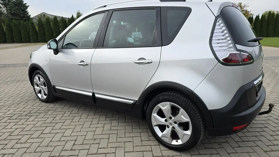 RENAULT Scenic -