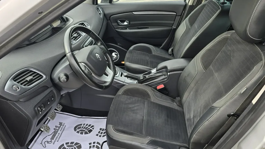 RENAULT Scenic -