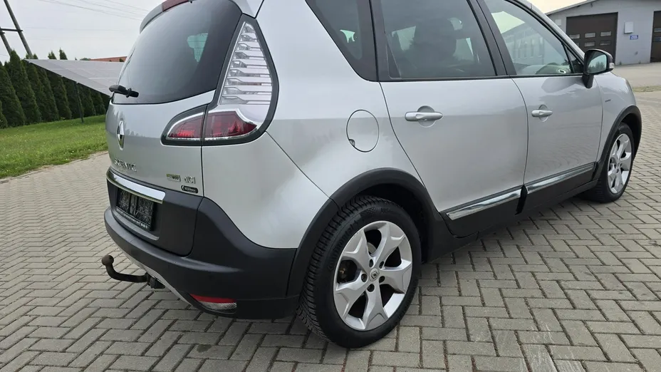 RENAULT Scenic -