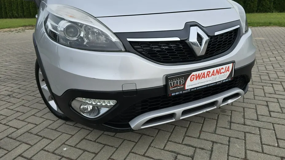 RENAULT Scenic -