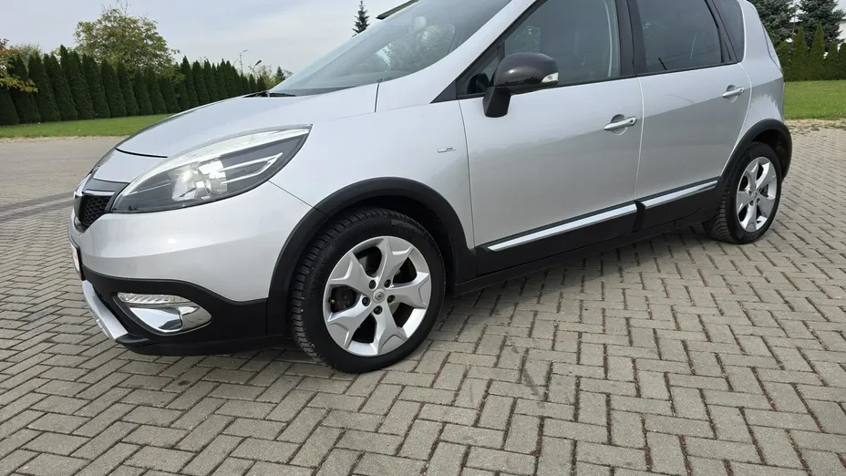 RENAULT Scenic -