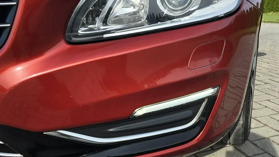 VOLVO V60 -
