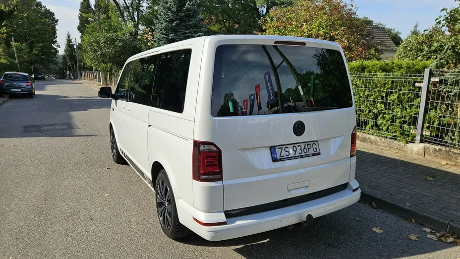 VOLKSWAGEN Multivan -