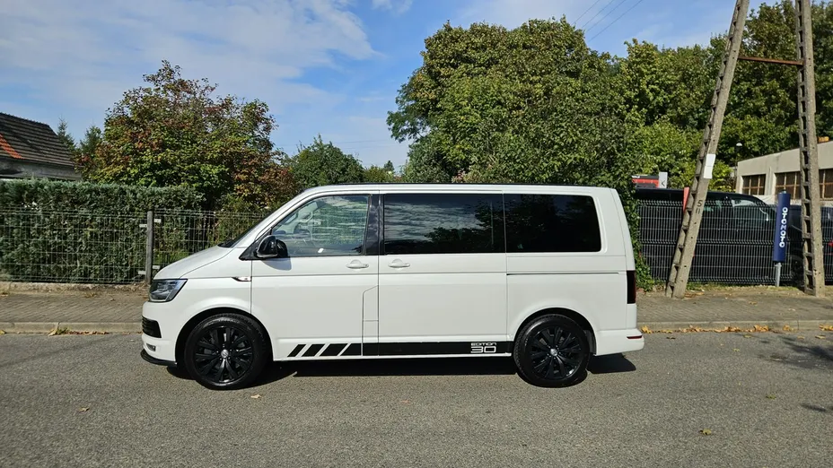 VOLKSWAGEN Multivan -