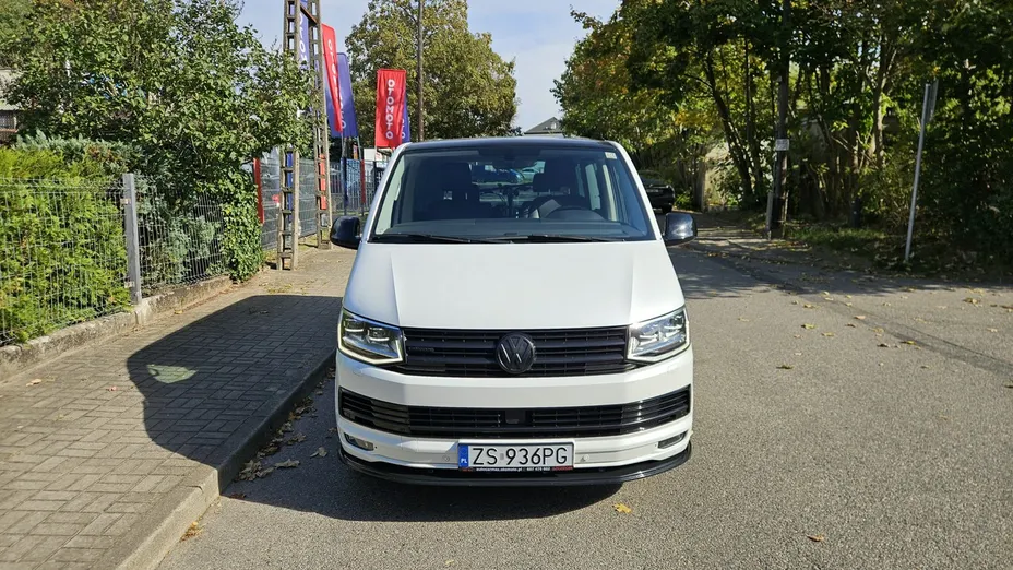 VOLKSWAGEN Multivan -