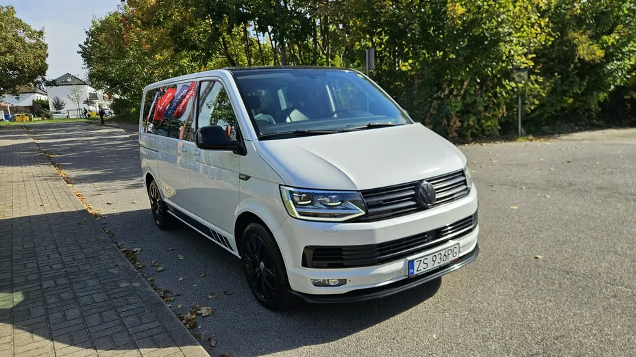 VOLKSWAGEN Multivan -
