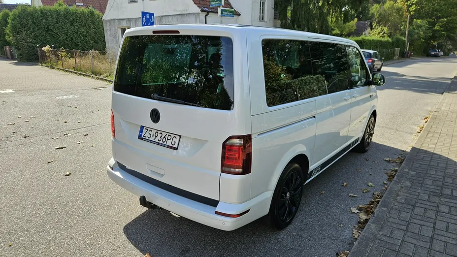 VOLKSWAGEN Multivan -