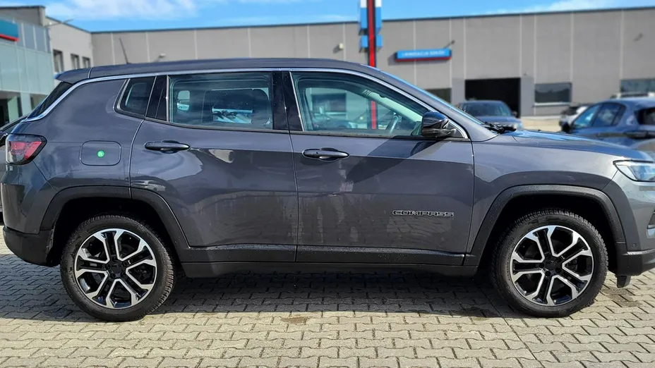 JEEP Compass -