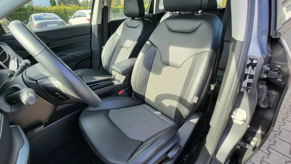 JEEP Compass -